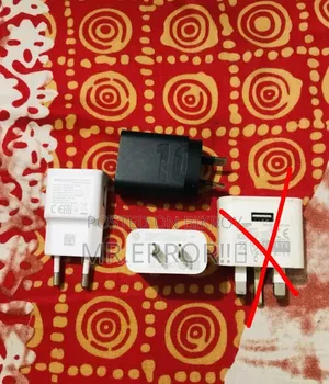মোবাইল চার্জার অ্যাডাপ্টার