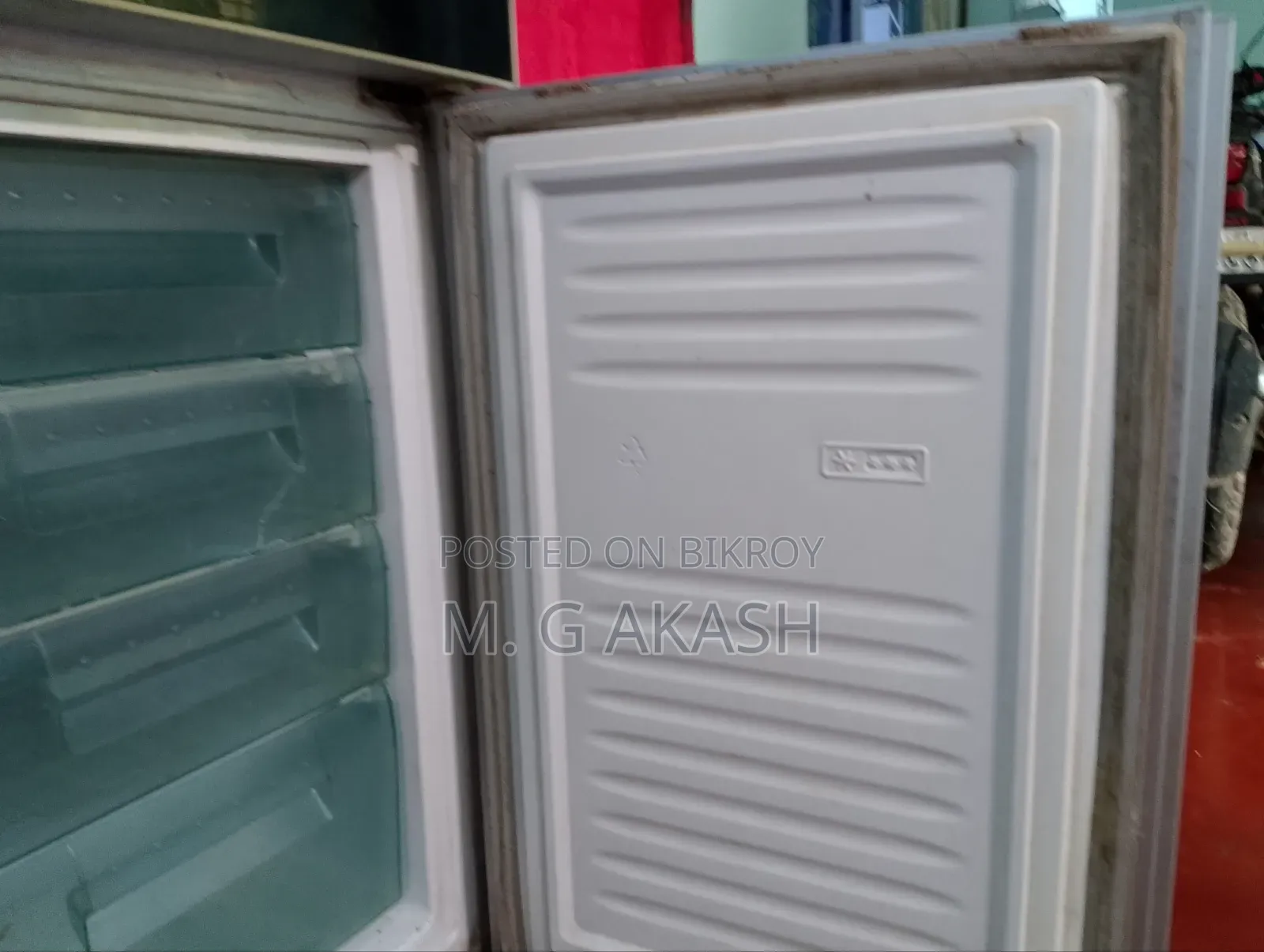 Singer Refrigerator 15 CFT Glass Door