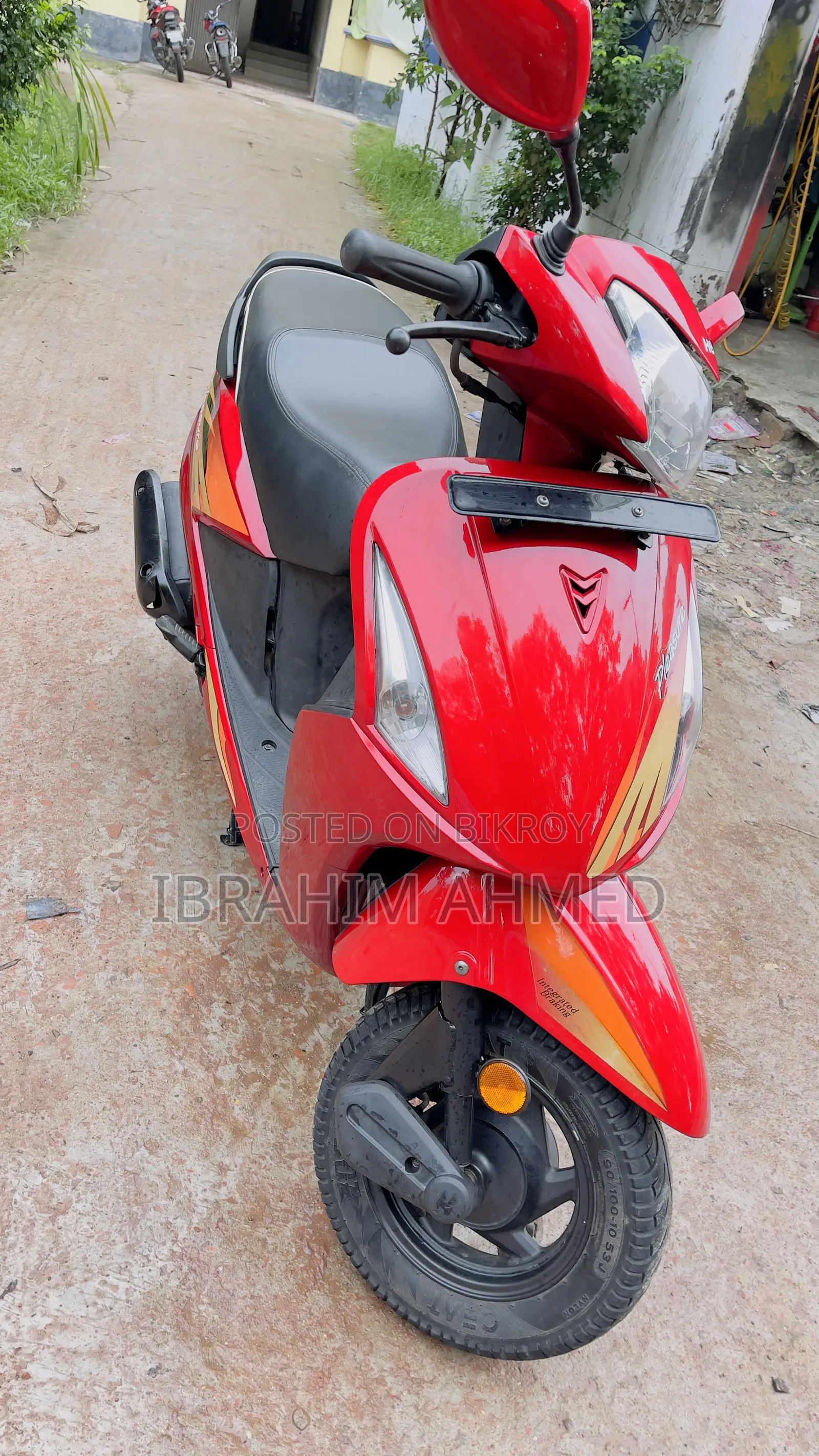 Hero Pleasure 2022 Red