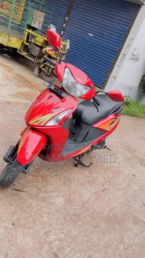 Hero Pleasure 2022 Red