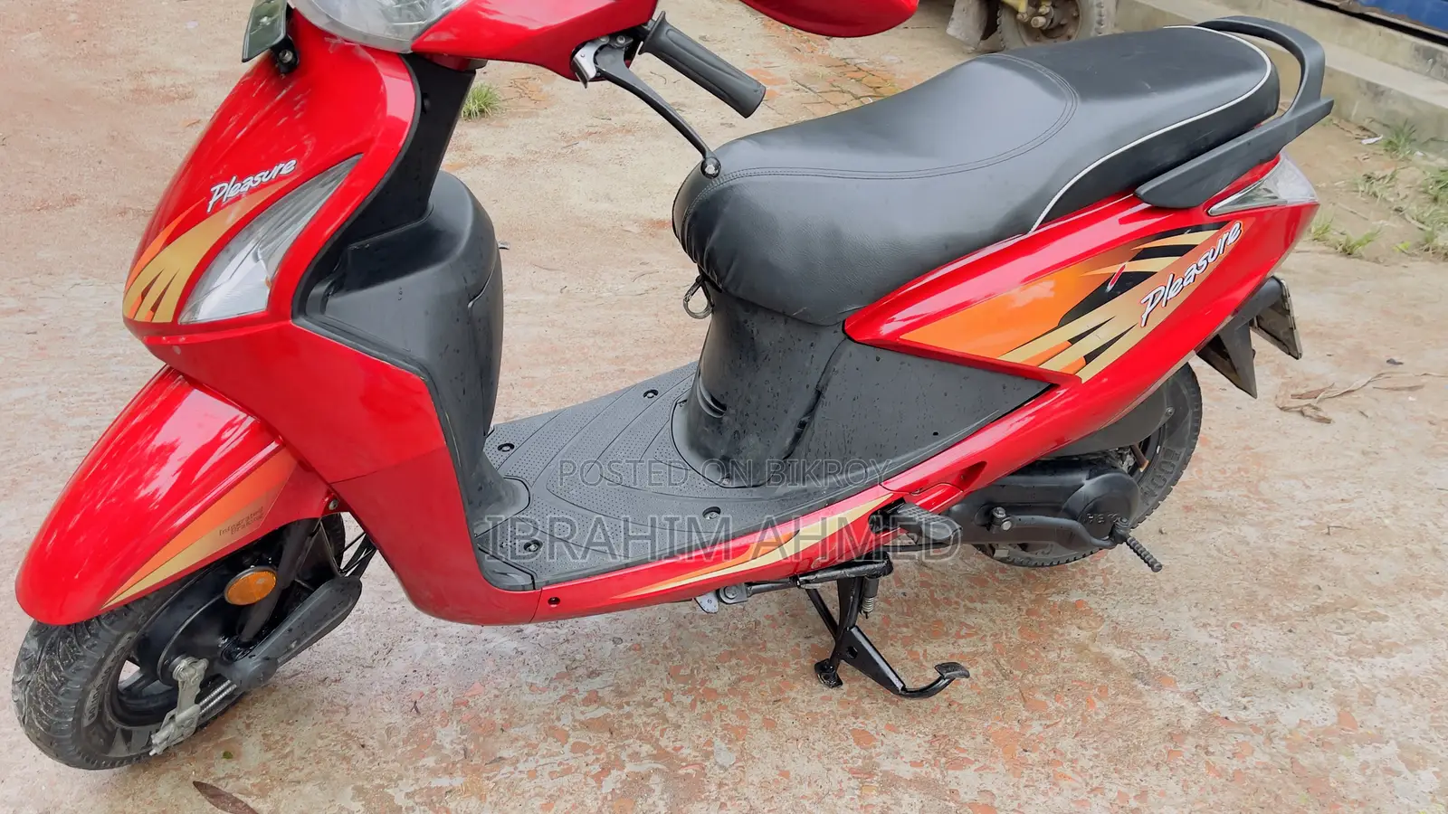 Hero Pleasure 2022 Red