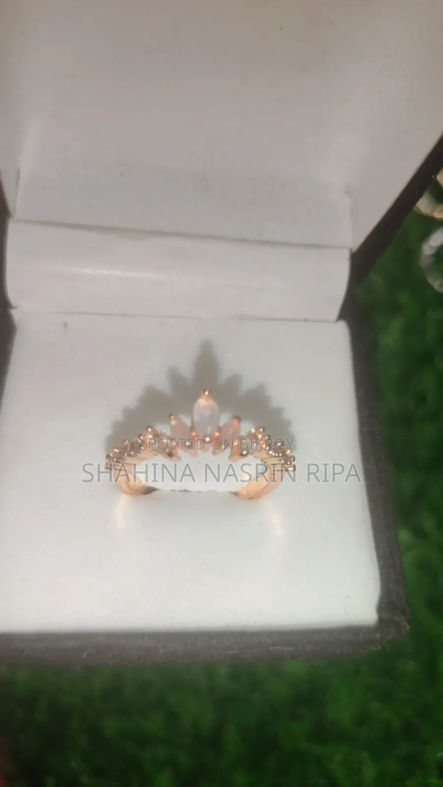 Exclusive Crystal Stone Finger Ring Collection!