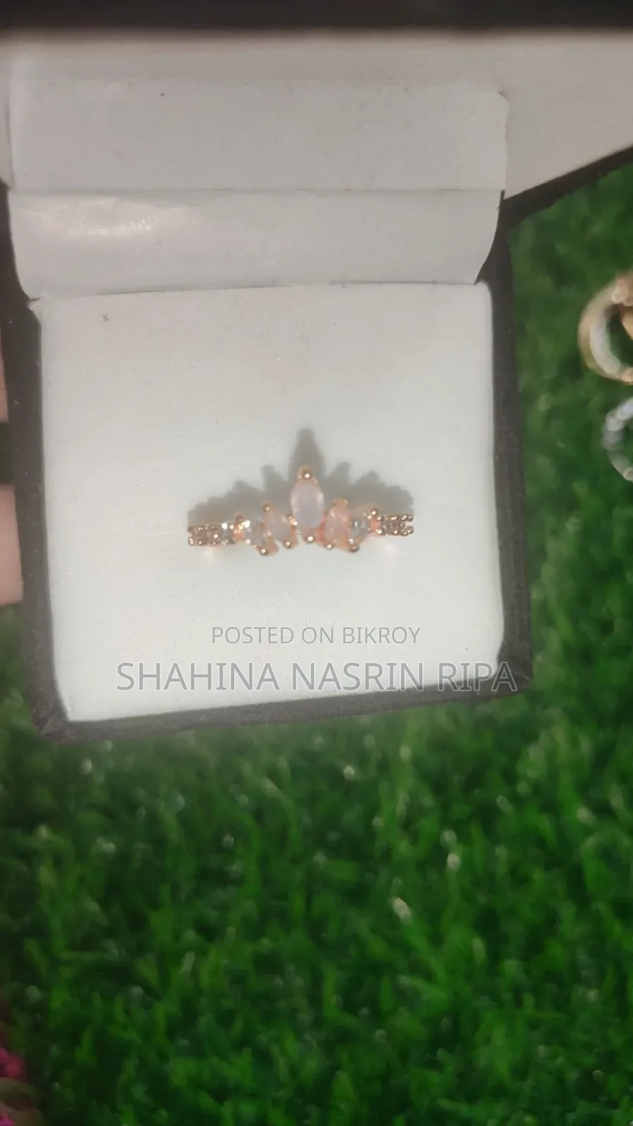 Exclusive Crystal Stone Finger Ring Collection!