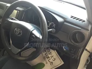 নতুন টয়োটা এক্সিও ২০২১ সাদা