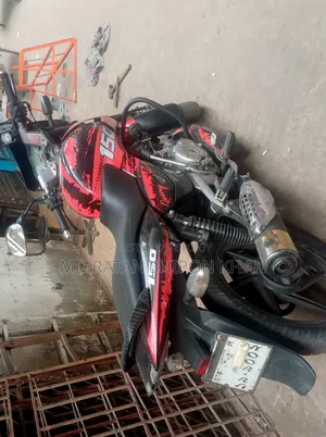 বাজাজ পালসার ১৫০ ২০১২ লাল
