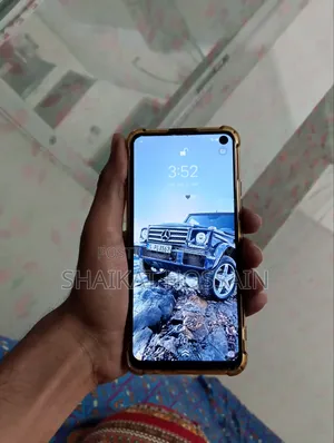 Vivo V17 128 GB Yellow