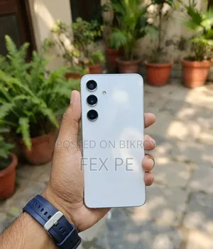 স্যামসাং গ্যালাক্সি এস২৪ ২৫৬ জিবি সাদা
