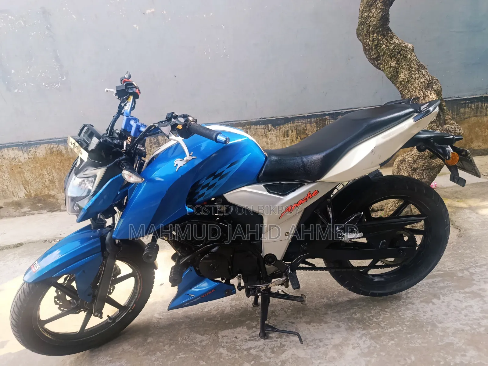 টিভিএস আপাচে ১৬০ ৪ভি ২০১৯ সাদা