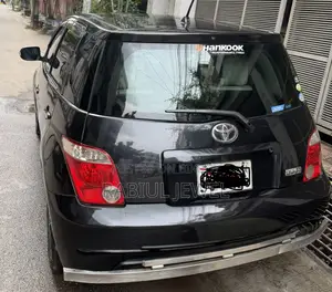 Toyota IST 2007 Black