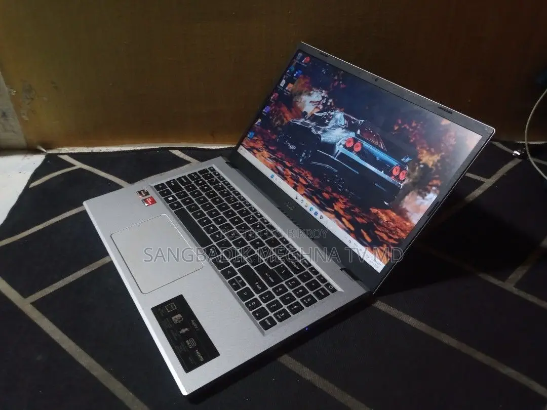 Laptop Acer 3GB RAM Intel SSD 256GB