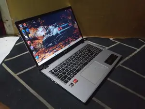 Laptop Acer 3GB RAM Intel SSD 256GB
