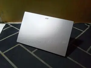 Laptop Acer 3GB RAM Intel SSD 256GB