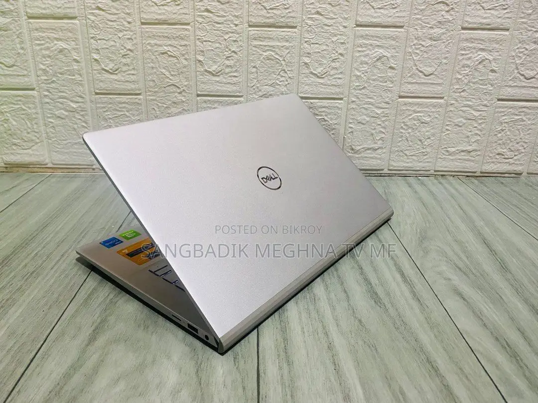 Laptop Dell 3GB Intel SSD 256GB