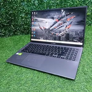Laptop ASUS 4GB Intel SSD 500GB