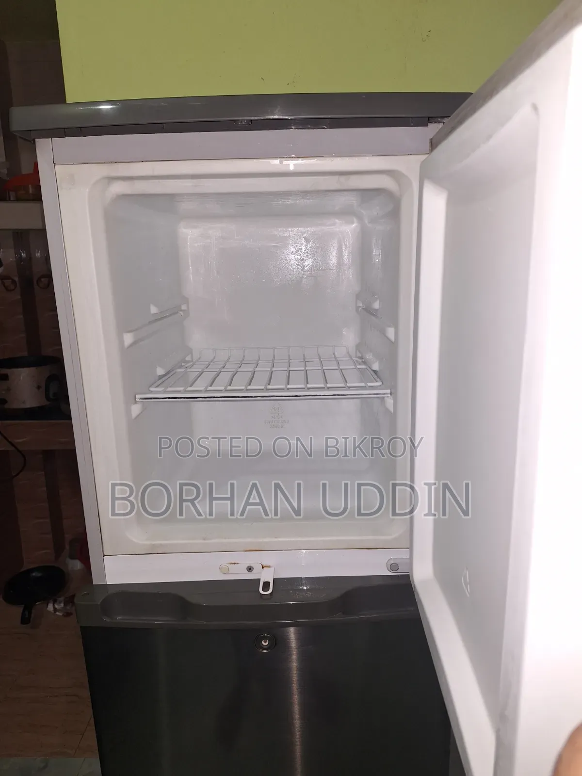 An LG brand running fridge will be sold.