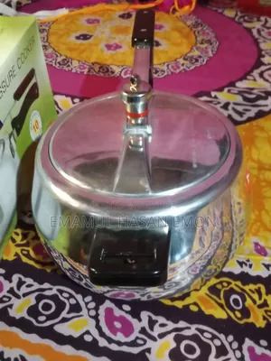 Kiam Queen ৫.৫ লিটার প্রেসার কুকার বিক্রি করা হবে।
