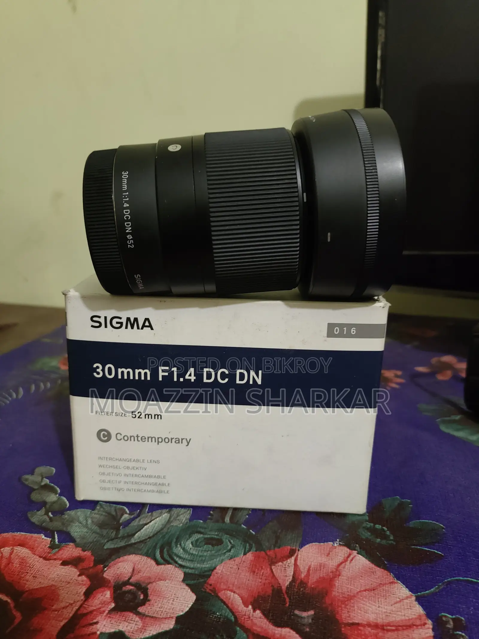 Sony A6400 Camera and Sigma Lens 30 mm