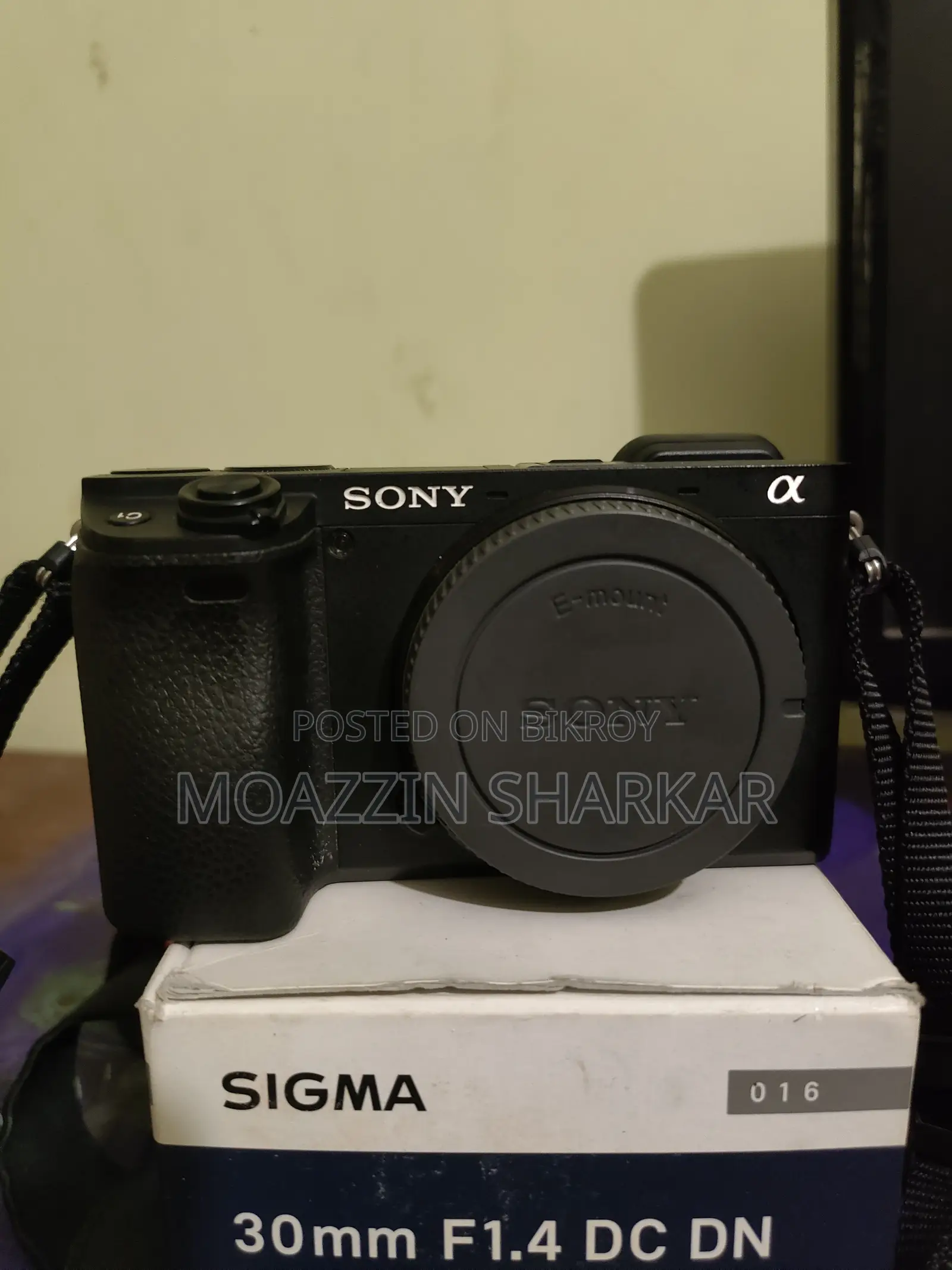 Sony A6400 Camera and Sigma Lens 30 mm