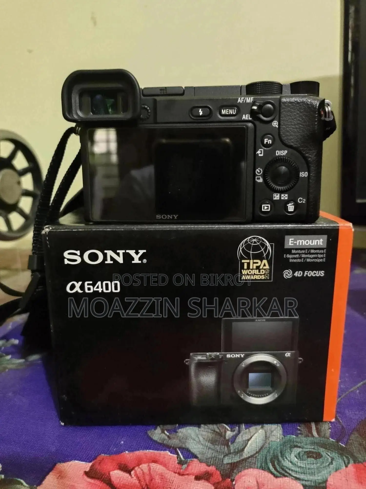 Sony A6400 Camera and Sigma Lens 30 mm