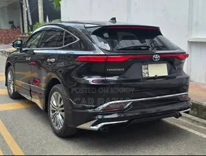 Toyota Harrier 2.0 2021 Black
