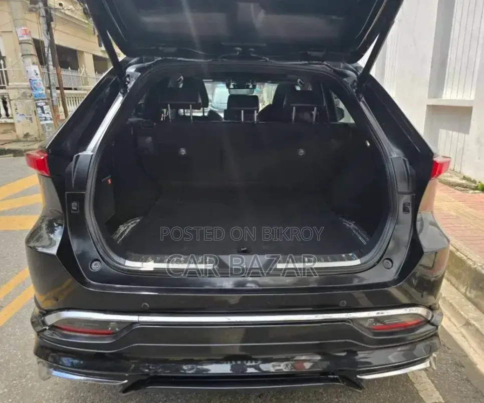 Toyota Harrier 2.0 2021 Black