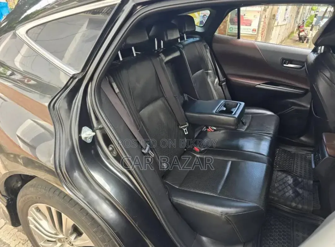Toyota Harrier 2.0 2021 Black
