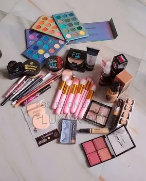 Makup Combo