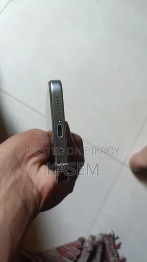 অ্যাপল আইফোন ১৬ প্রো ম্যাক্স ২৫৬ জিবি হোয়াইট