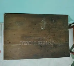 কাঁঠাল কাঠের তৈরি টেবিল বিক্রি হবে ( ভালো অবস্থায়)। জরুরী বিক্রি