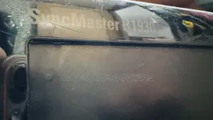 ১৯ ইঞ্চি স্যামসাং মনিটর বিক্রয়ের জন্য।