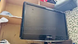 ১৯ ইঞ্চি স্যামসাং মনিটর বিক্রয়ের জন্য।