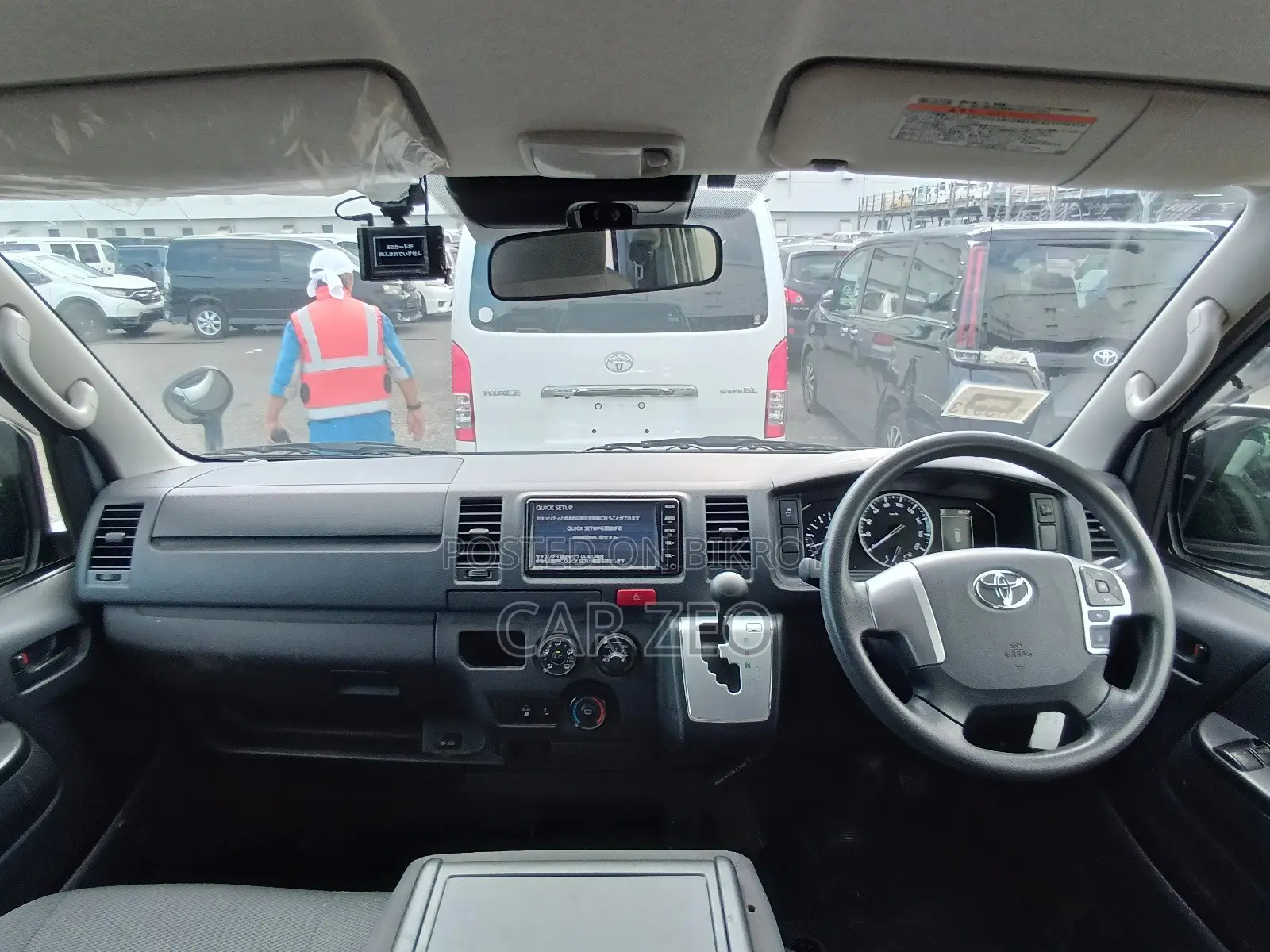 Toyota HiAce 2021 Silver