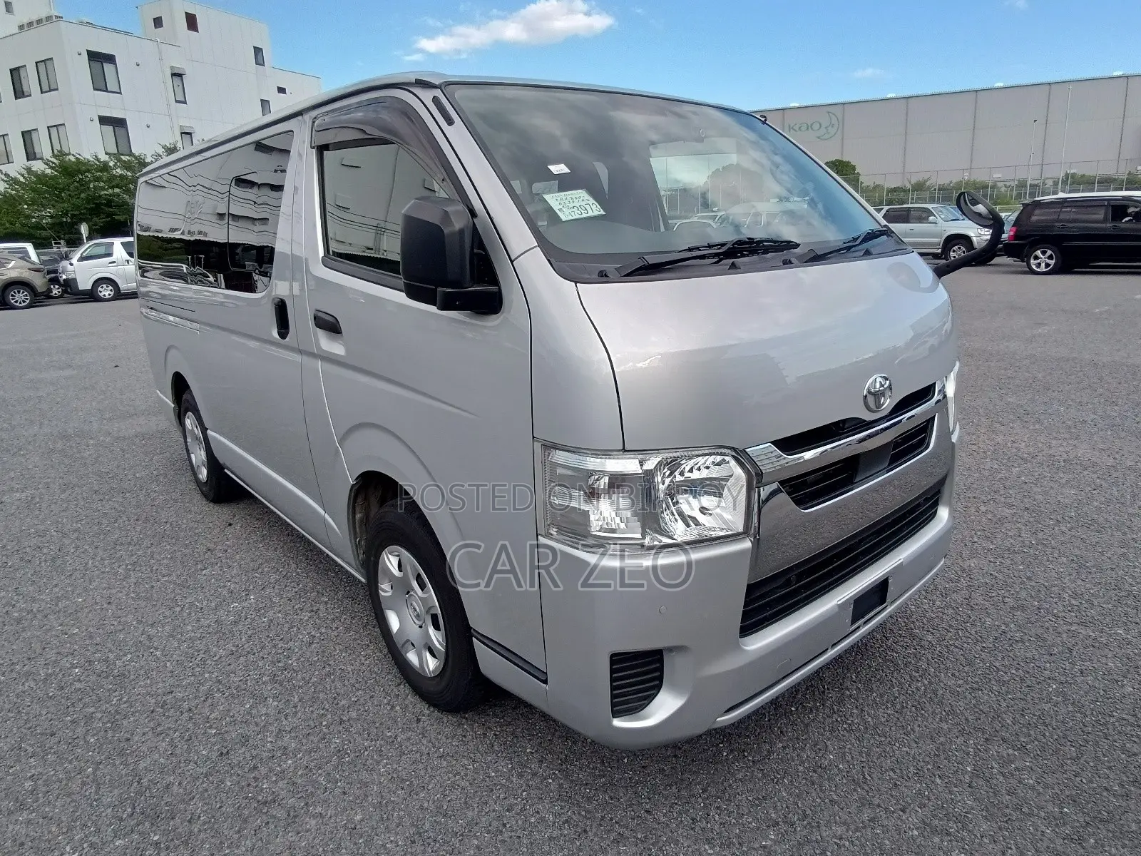 Toyota HiAce 2021 Silver