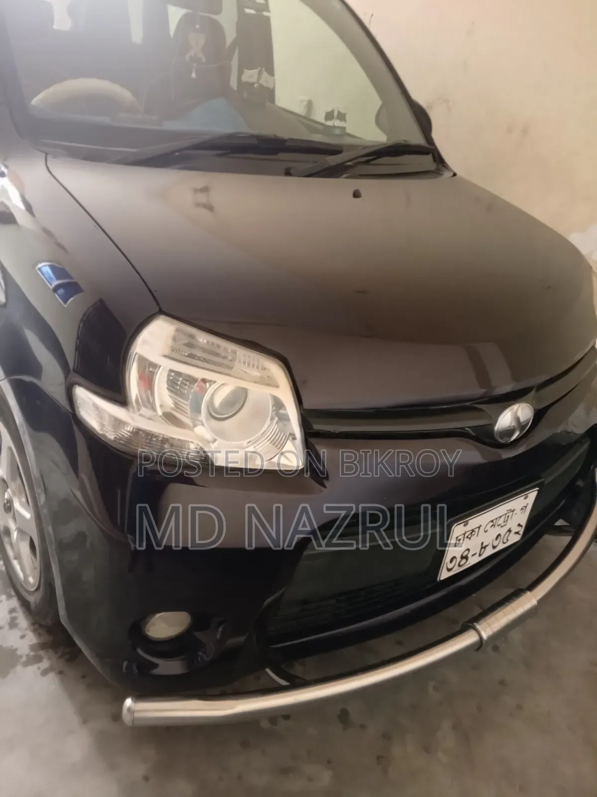 Toyota Sienta 2012 Maroon