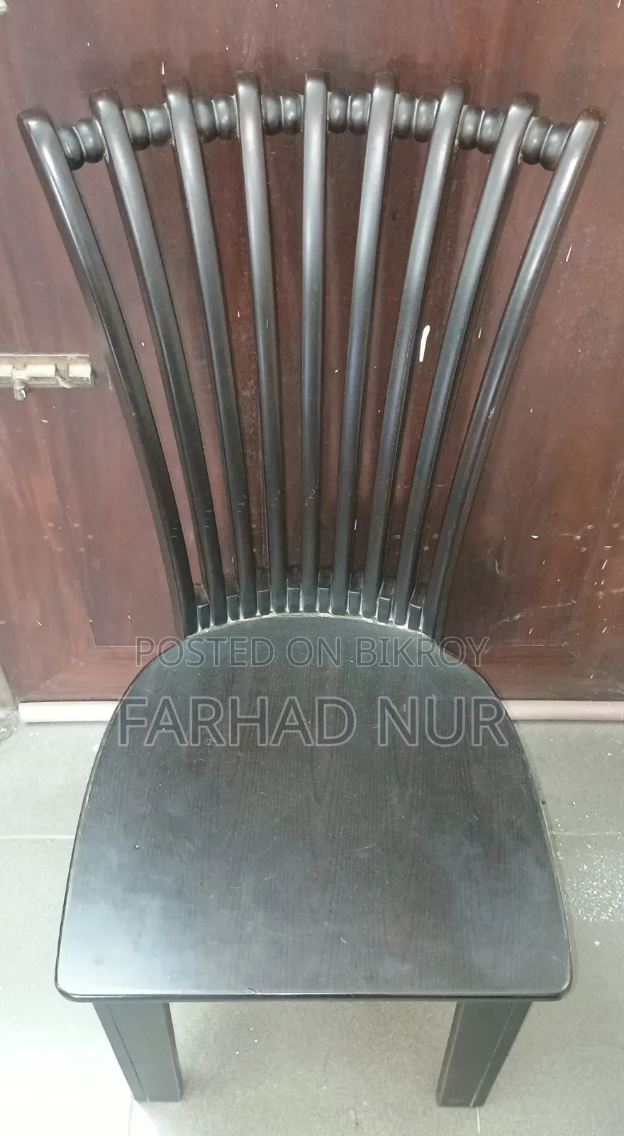 ডাইনিং টেবিল