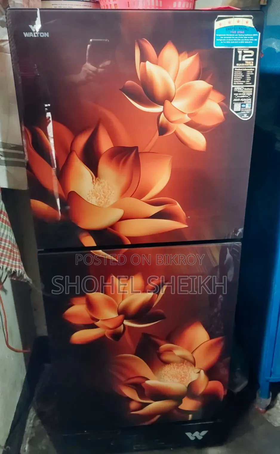 A fridge will be sold, bought a few days ago, in fresh condition