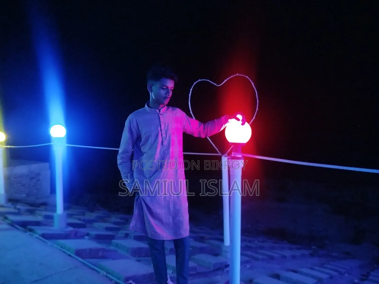 কাজের সন্ধানে আছি