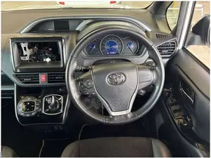 Toyota Voxy Hybrid ZS Kirameki III 2WD 7-Seater 2021 Pearl