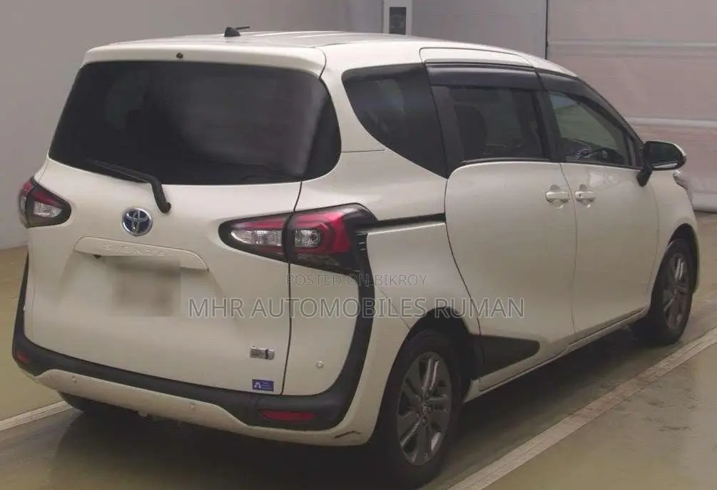 Toyota Sienta 1.5 Hybrid FWD 2021 Pearl