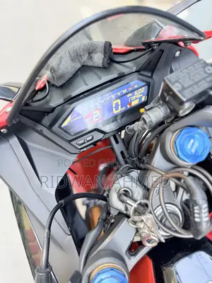 Honda CBR 2024 Red
