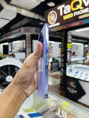 রিয়েলমি ১২+ ১২৮ জিবি