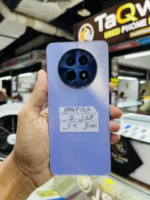 রিয়েলমি ১২+ ১২৮ জিবি