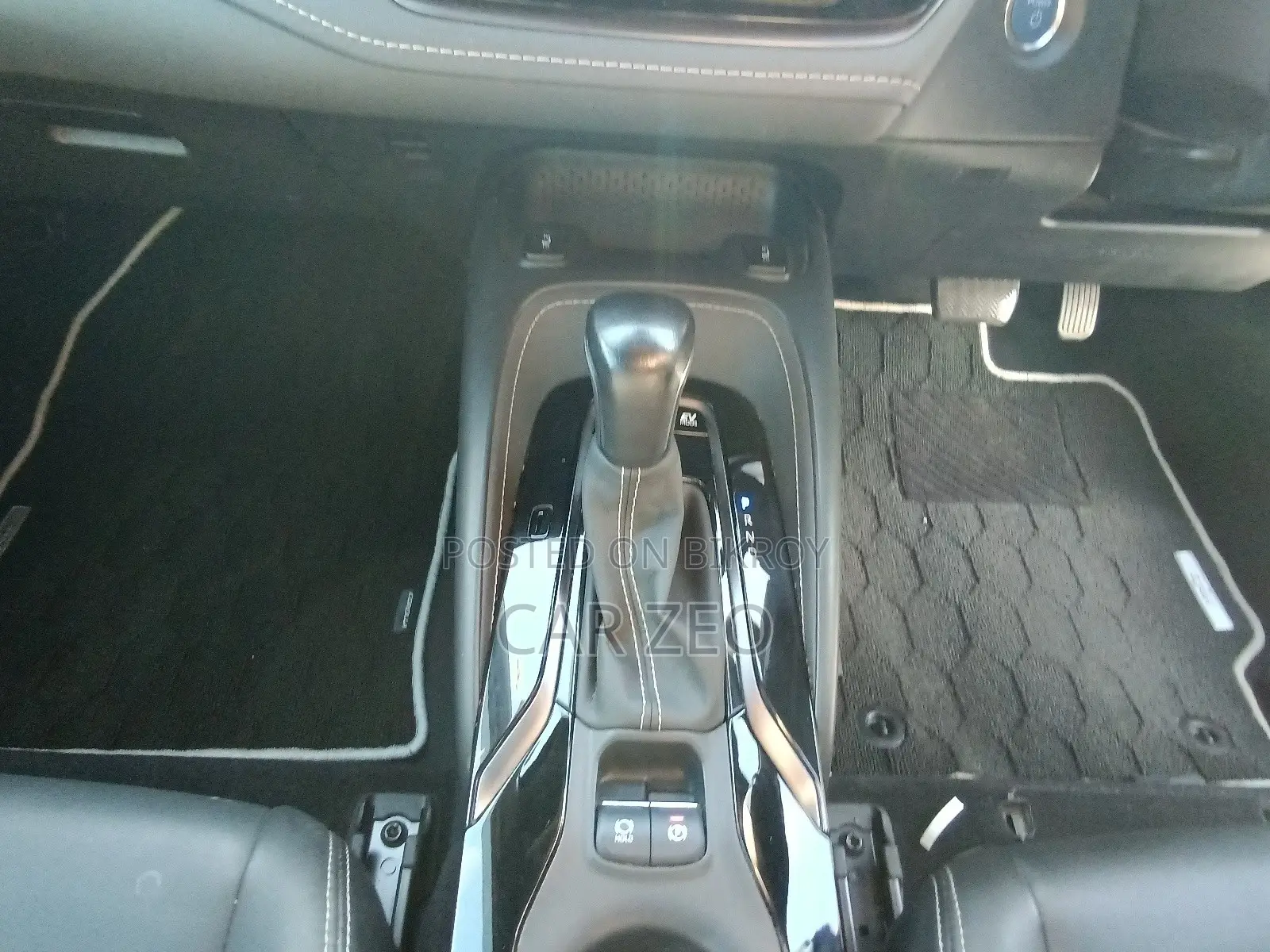 Toyota Corolla Touring WxB 2021 Pearl
