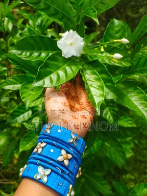 হাতে তৈরি চুড়ি