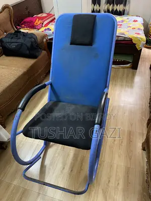 মেটাল ফ্রেমের আরামদায়ক রকিং চেয়ার (Blue Rocking Chair)