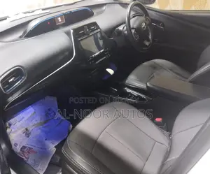 Toyota Prius 2018 Pearl