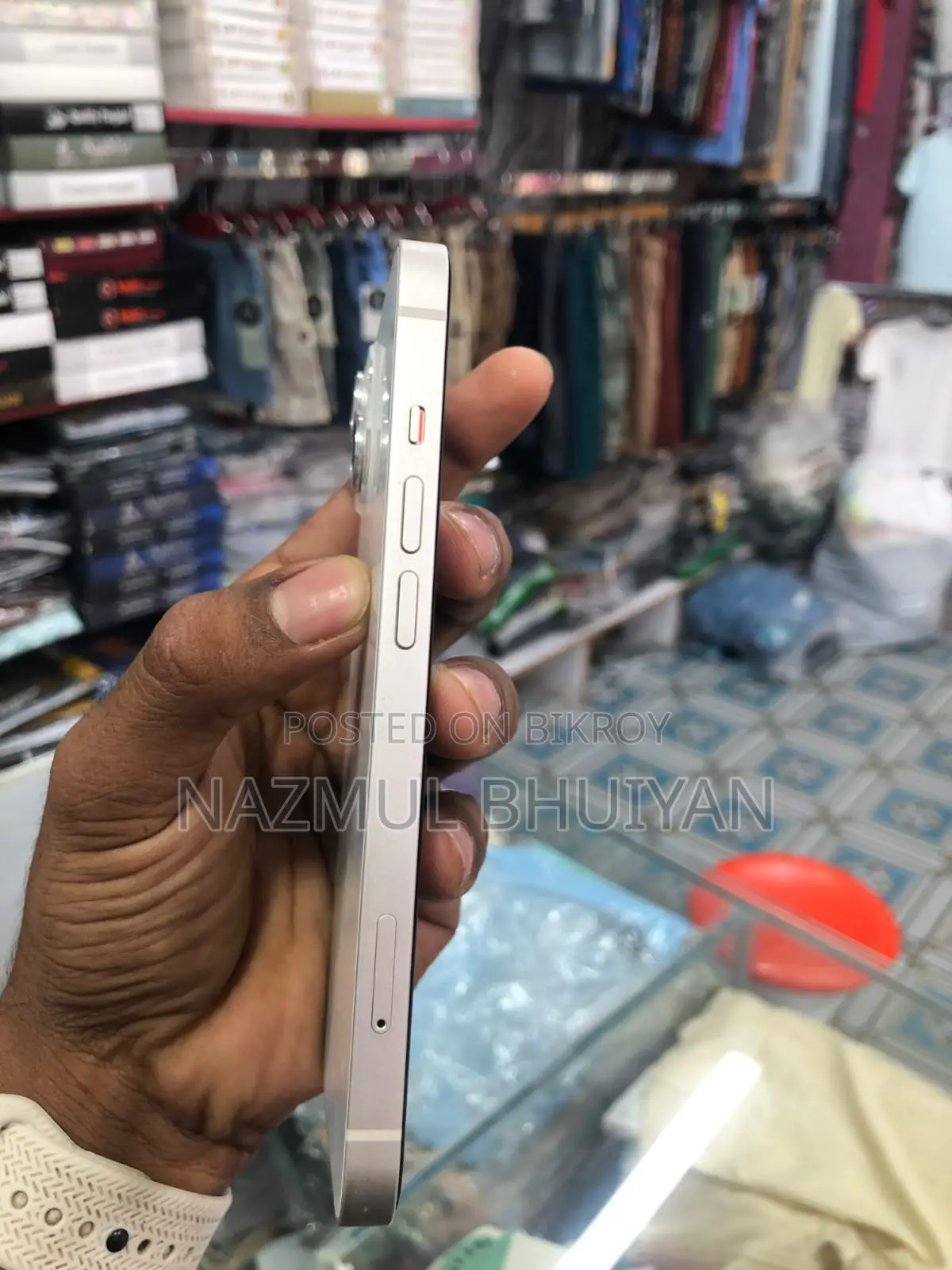 অ্যাপল আইফোন ১৩ ২৫৬ জিবি হোয়াইট