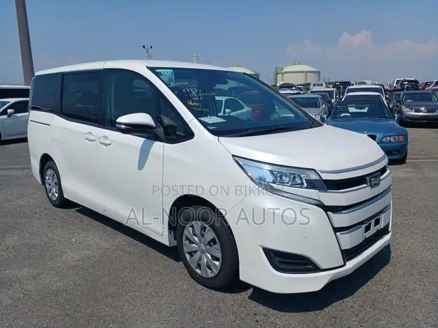 Toyota Noah 2021 Pearl