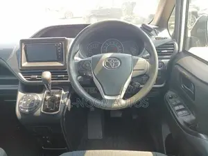 Toyota Noah 2021 Pearl