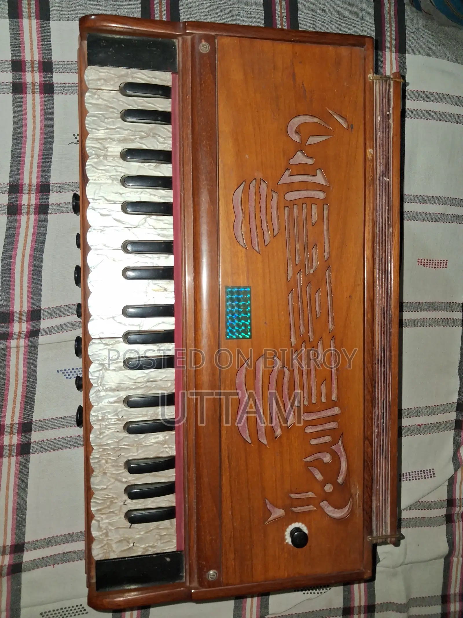 হারমোনিয়াম একদম ফ্রেশ কন্ডিশন